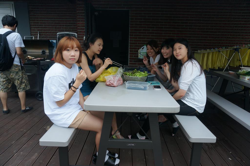 24 Guesthouse Garosugil - Gangnam Сеул Экстерьер фото