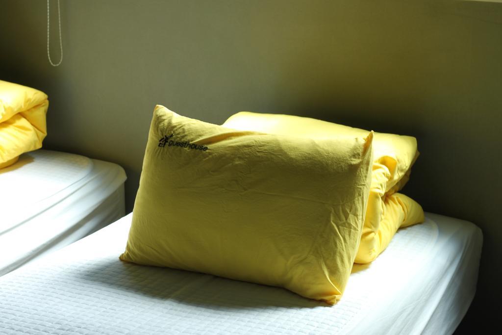 24 Guesthouse Garosugil - Gangnam Сеул Номер фото
