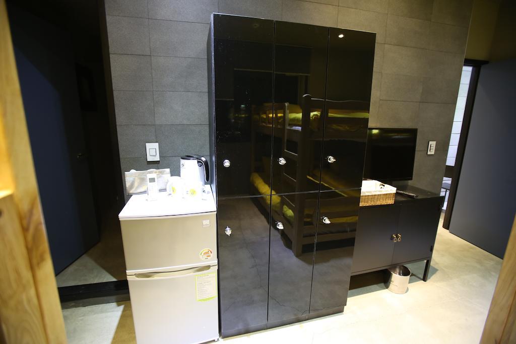 24 Guesthouse Garosugil - Gangnam Сеул Номер фото