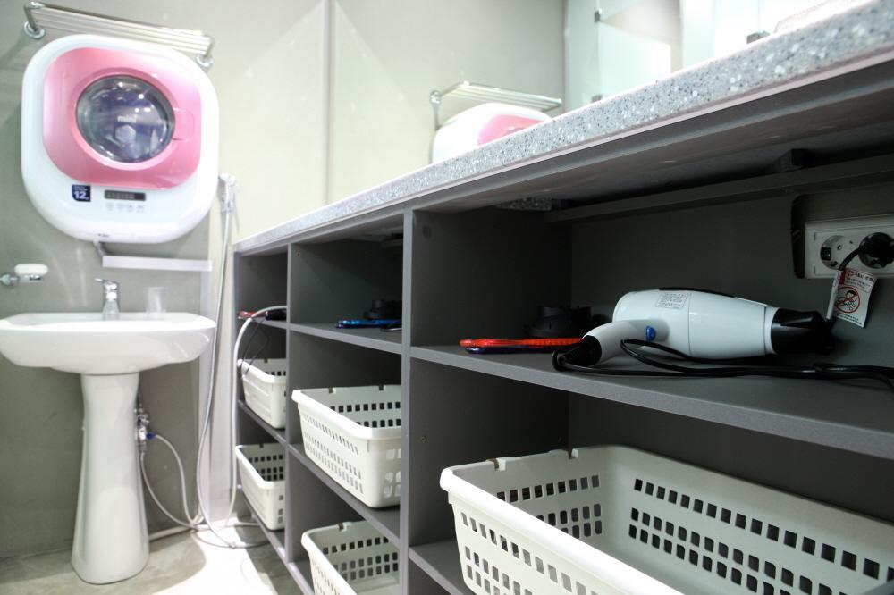 24 Guesthouse Garosugil - Gangnam Сеул Номер фото
