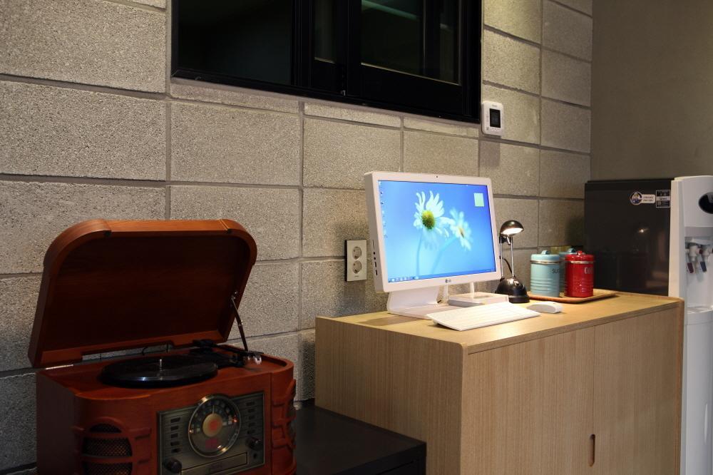 24 Guesthouse Garosugil - Gangnam Сеул Экстерьер фото
