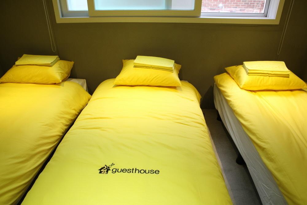 24 Guesthouse Garosugil - Gangnam Сеул Номер фото